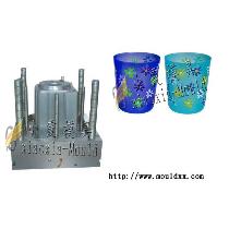 2017年日用品杯子模具廠商及服裝服飾批發市場趨勢分析